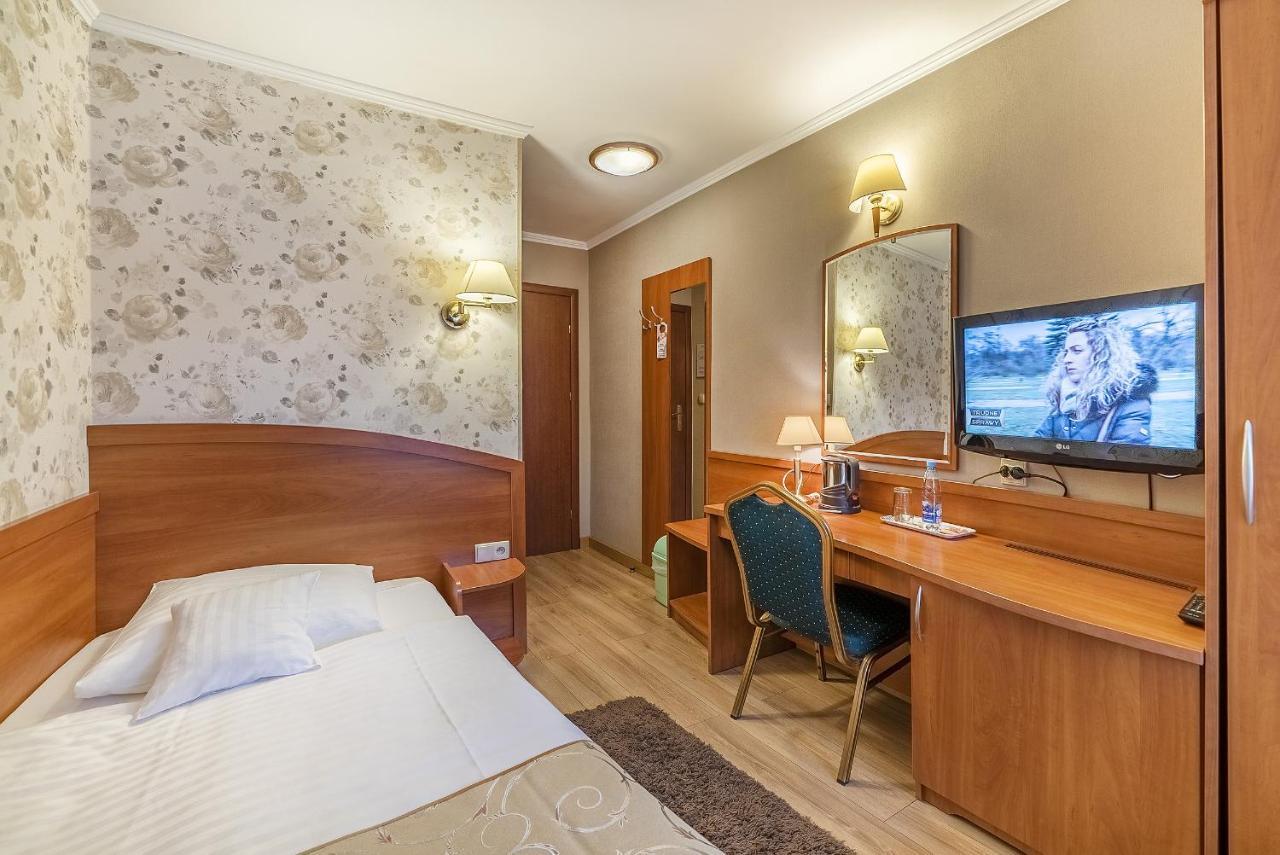 Hotel Doris オボルニキ エクステリア 写真