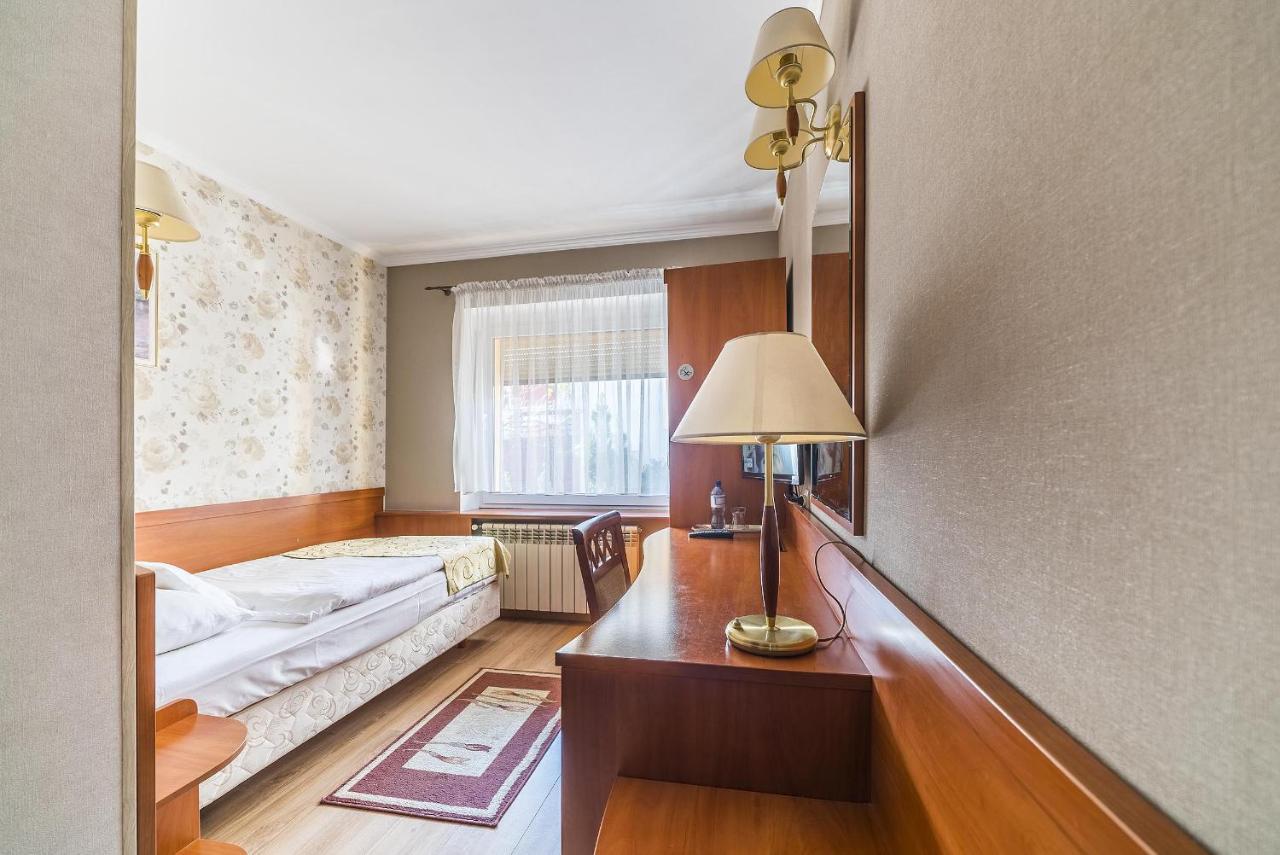 Hotel Doris オボルニキ エクステリア 写真
